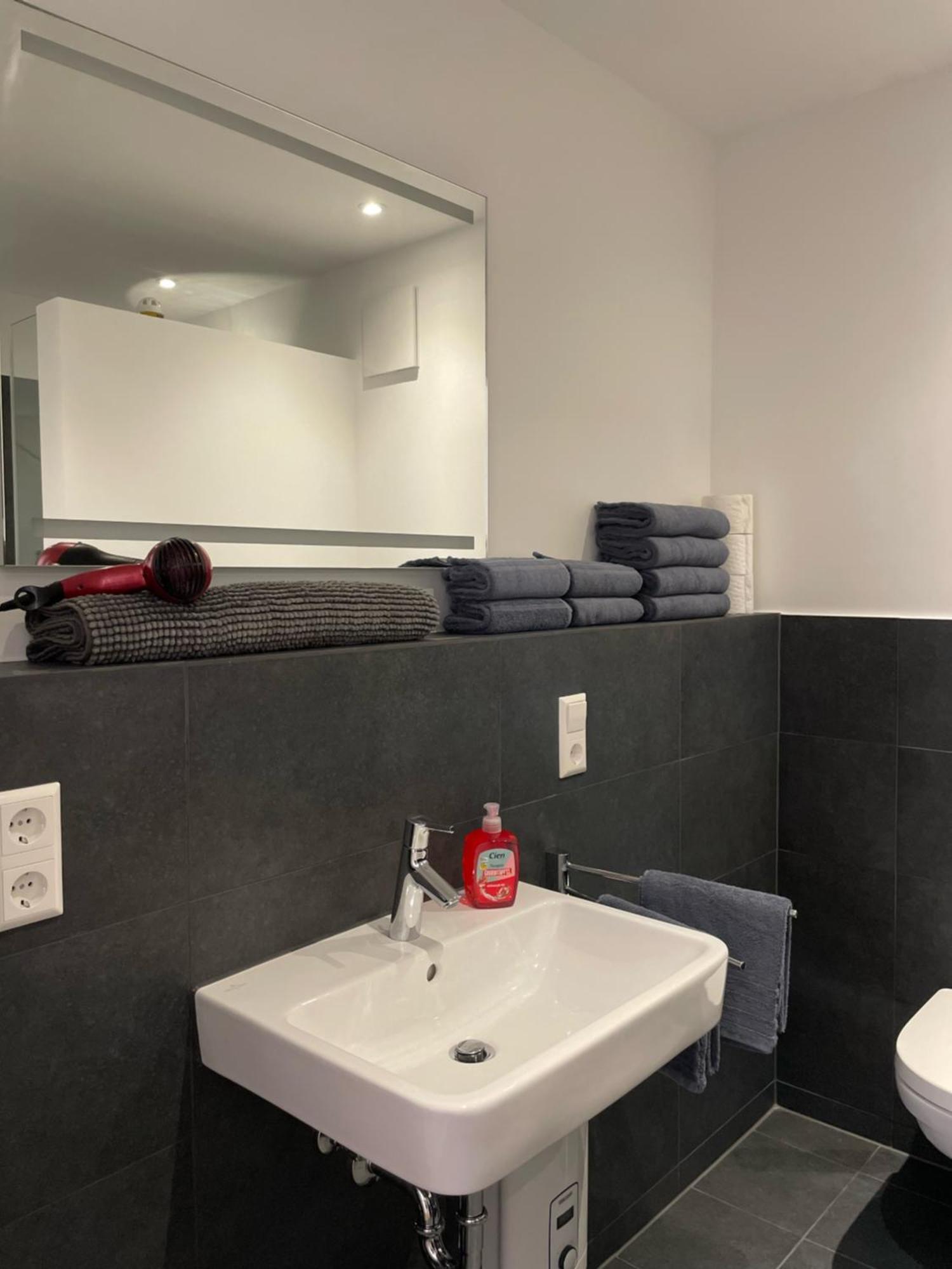 Apartment "London" In Erftstadt - 3 Zimmer & 63Qm - Nahe Koeln, Messe, Phantasialand & Bonn - Familienurlaub Oder Business Trip Εξωτερικό φωτογραφία